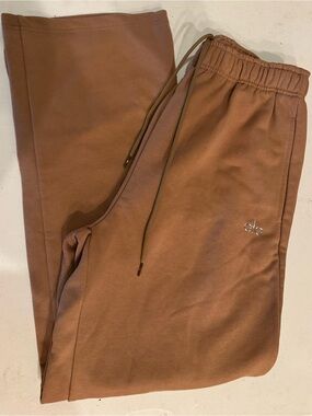 ALO Yoga  Tan Brown Jogger Sweatpants